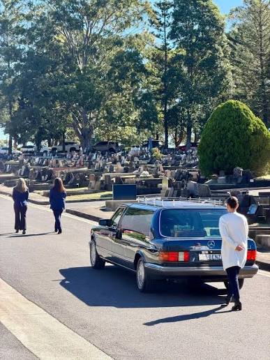 Hearse Service — image 2